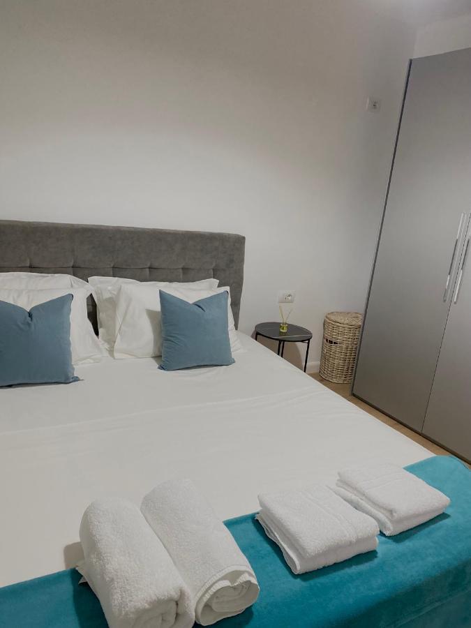 Jolie Center Apartment Tirana Kültér fotó