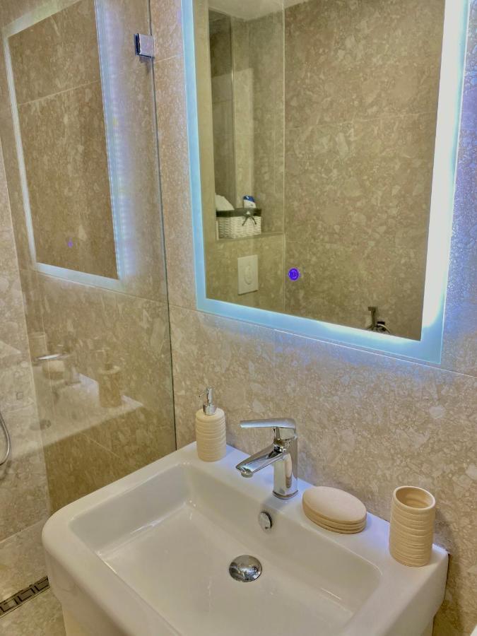 Jolie Center Apartment Tirana Kültér fotó